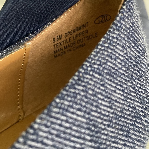 Aerosoles Women's Spearmint Ballet Flat denim with ankle elastic strap. Size 9.5 - Picture 5 of 8